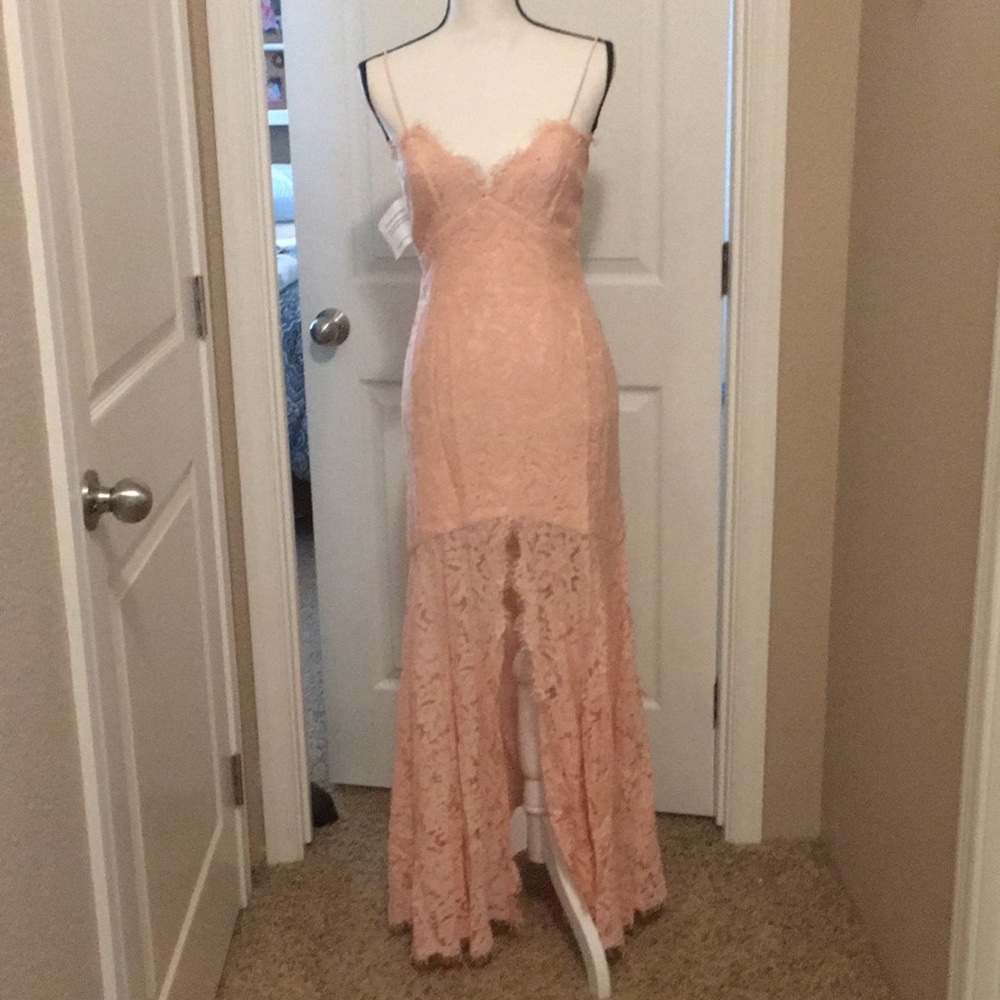 Fame an Partners lace dress in a 0, 4, 6 An 8.